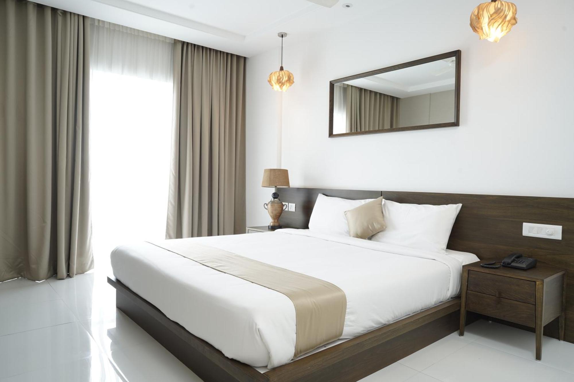Kent Baywatch Suites Kochi Eksteriør bilde