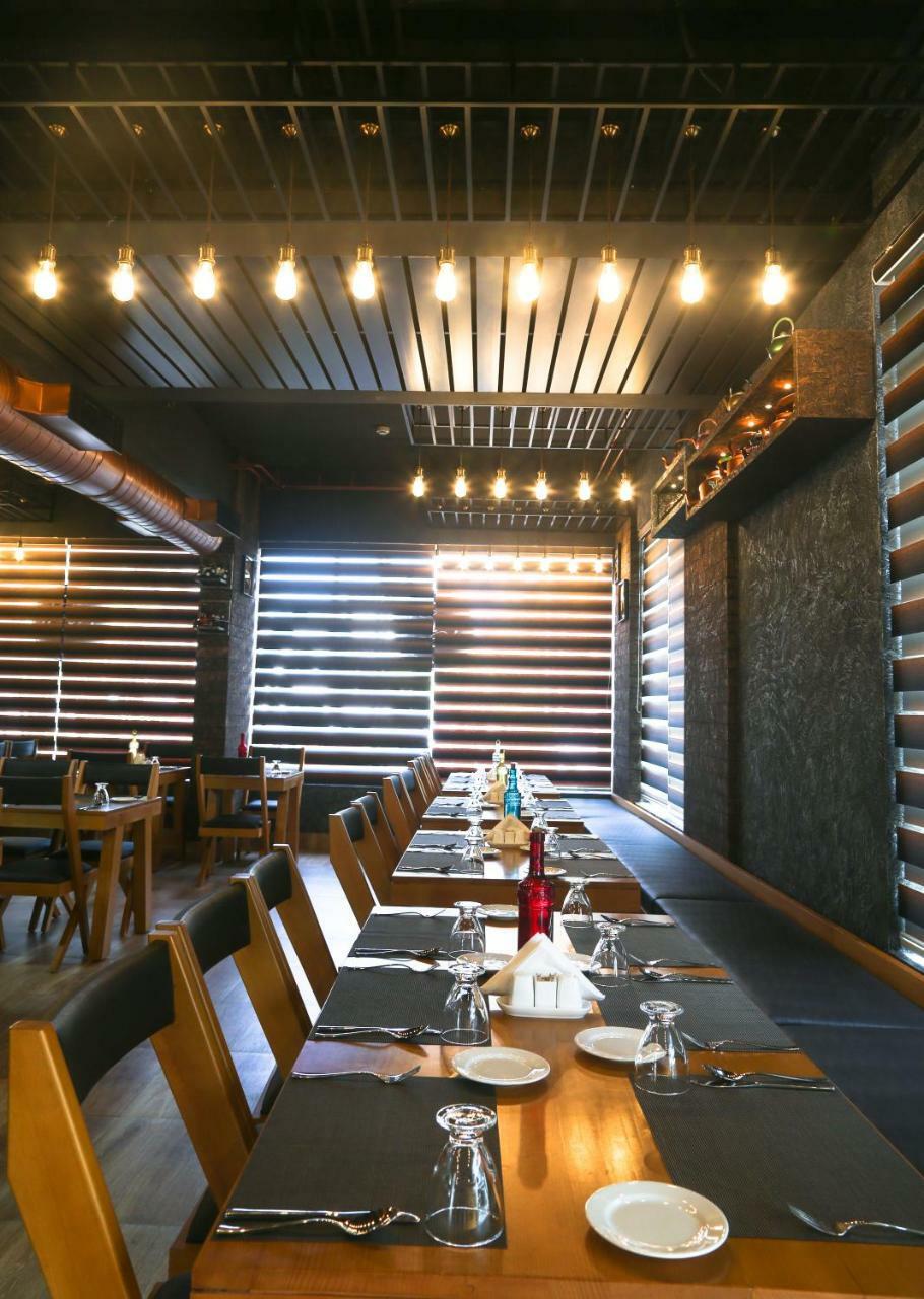 Kent Baywatch Suites Kochi Eksteriør bilde