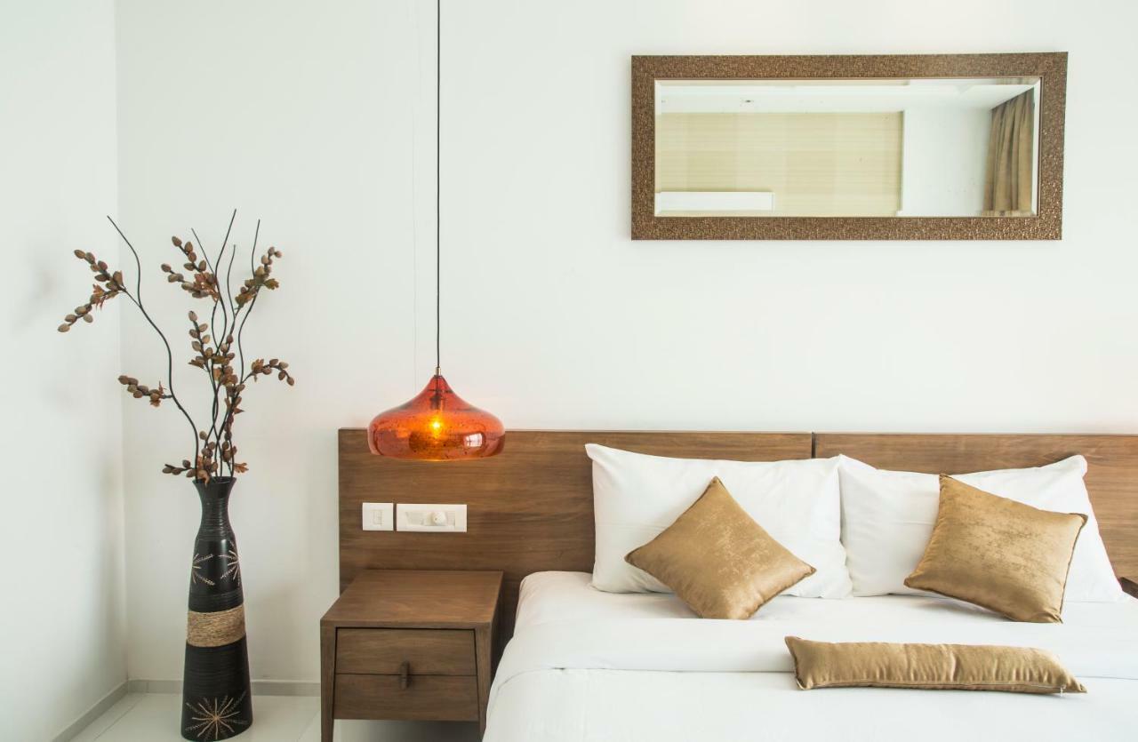 Kent Baywatch Suites Kochi Eksteriør bilde
