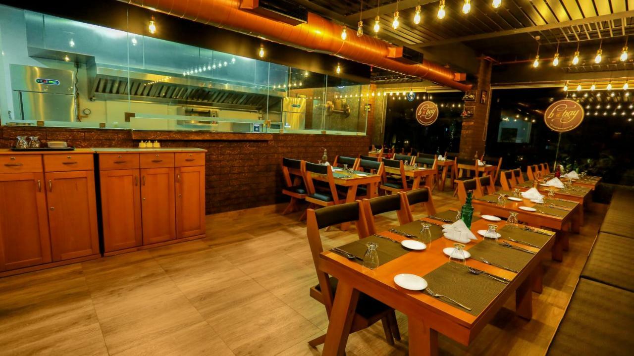 Kent Baywatch Suites Kochi Eksteriør bilde